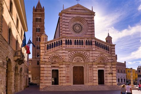 Grosseto – Travel guide at Wikivoyage.